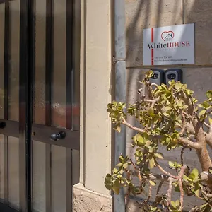 Whitehouse Lecce